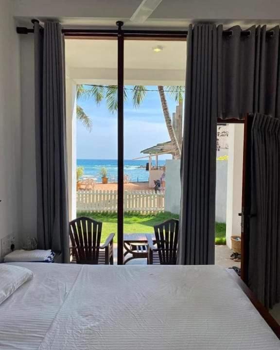 Turtle Beach House Batigama Extérieur photo