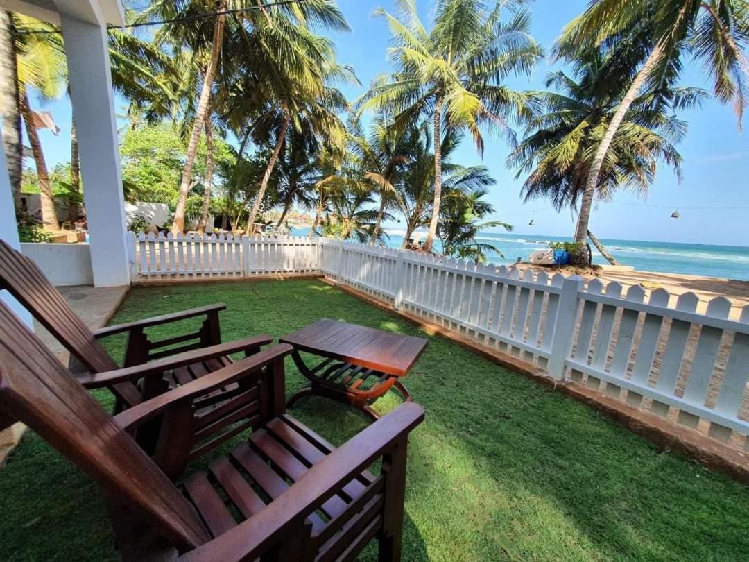 Turtle Beach House Batigama Extérieur photo