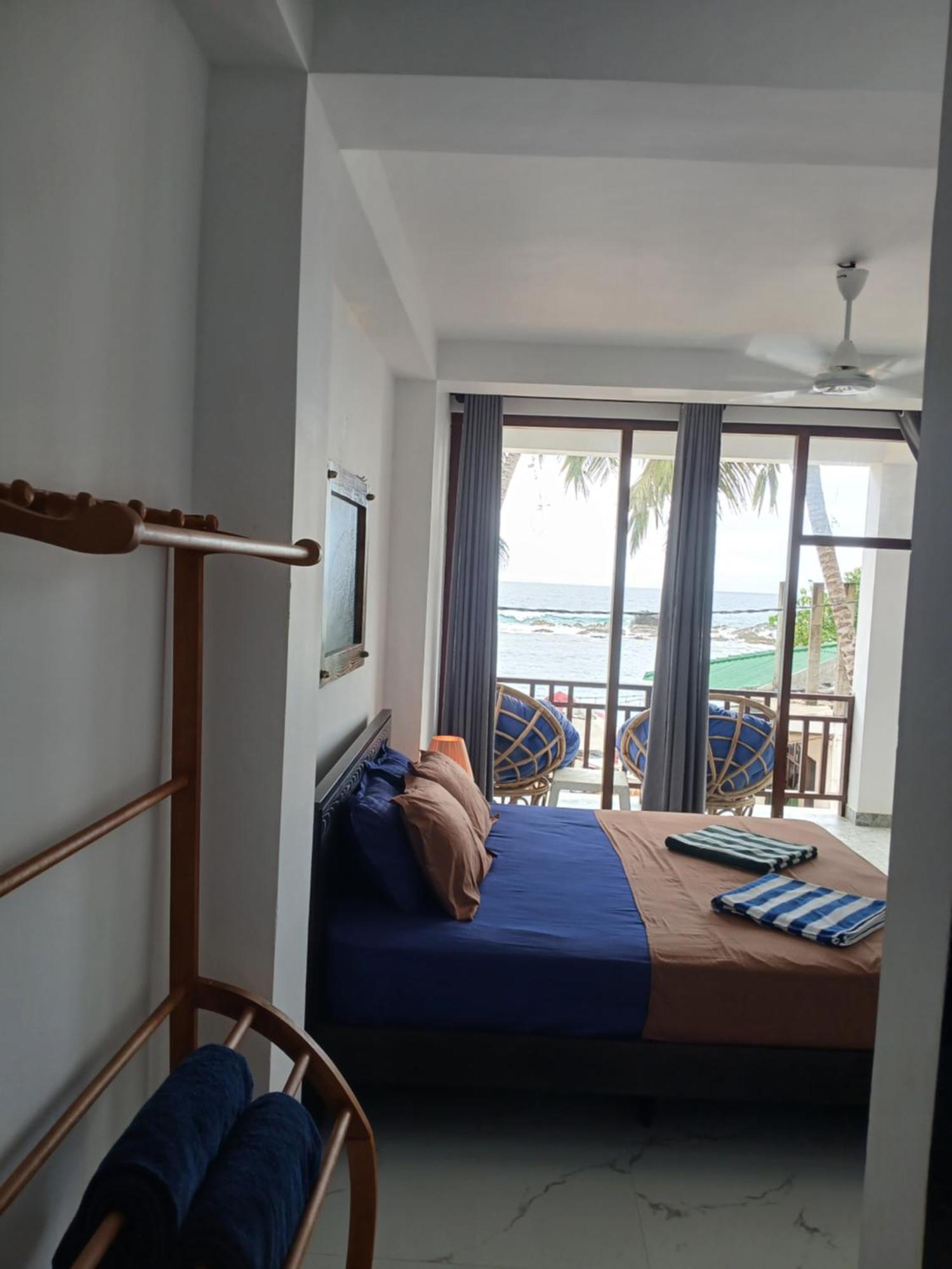 Turtle Beach House Batigama Chambre photo