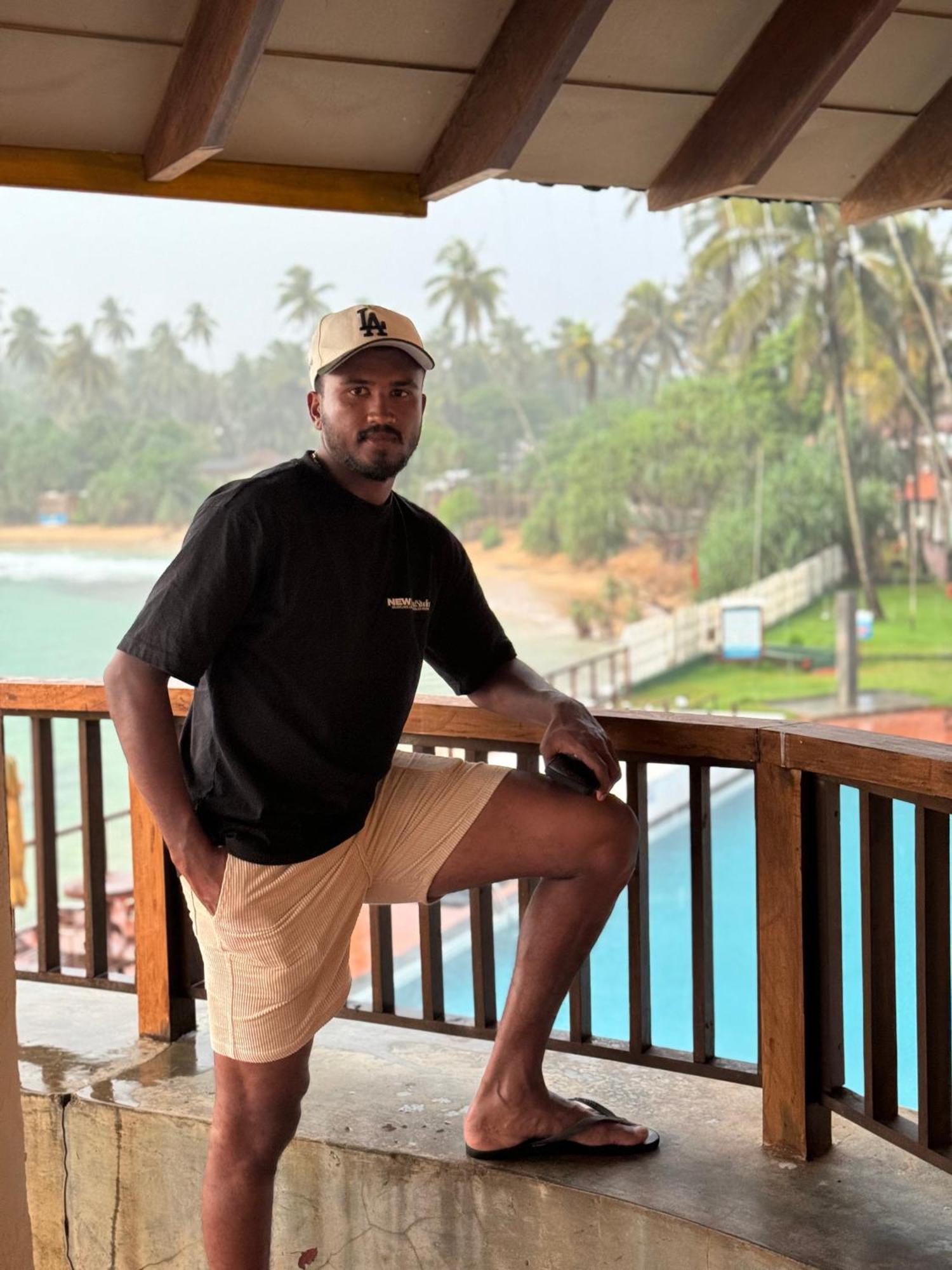 Turtle Beach House Batigama Extérieur photo